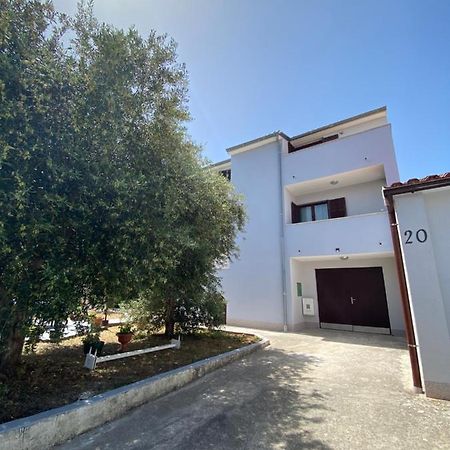 Apartments Lungomare Pola Esterno foto