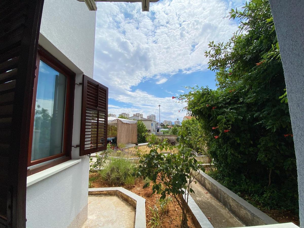 Apartments Lungomare Pola Esterno foto